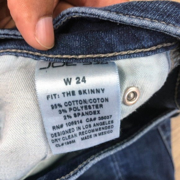Joes Jeans "The Skinny" Medium Wash Distressed Ankle Embroidered Knee 24 - Picture 5 of 11